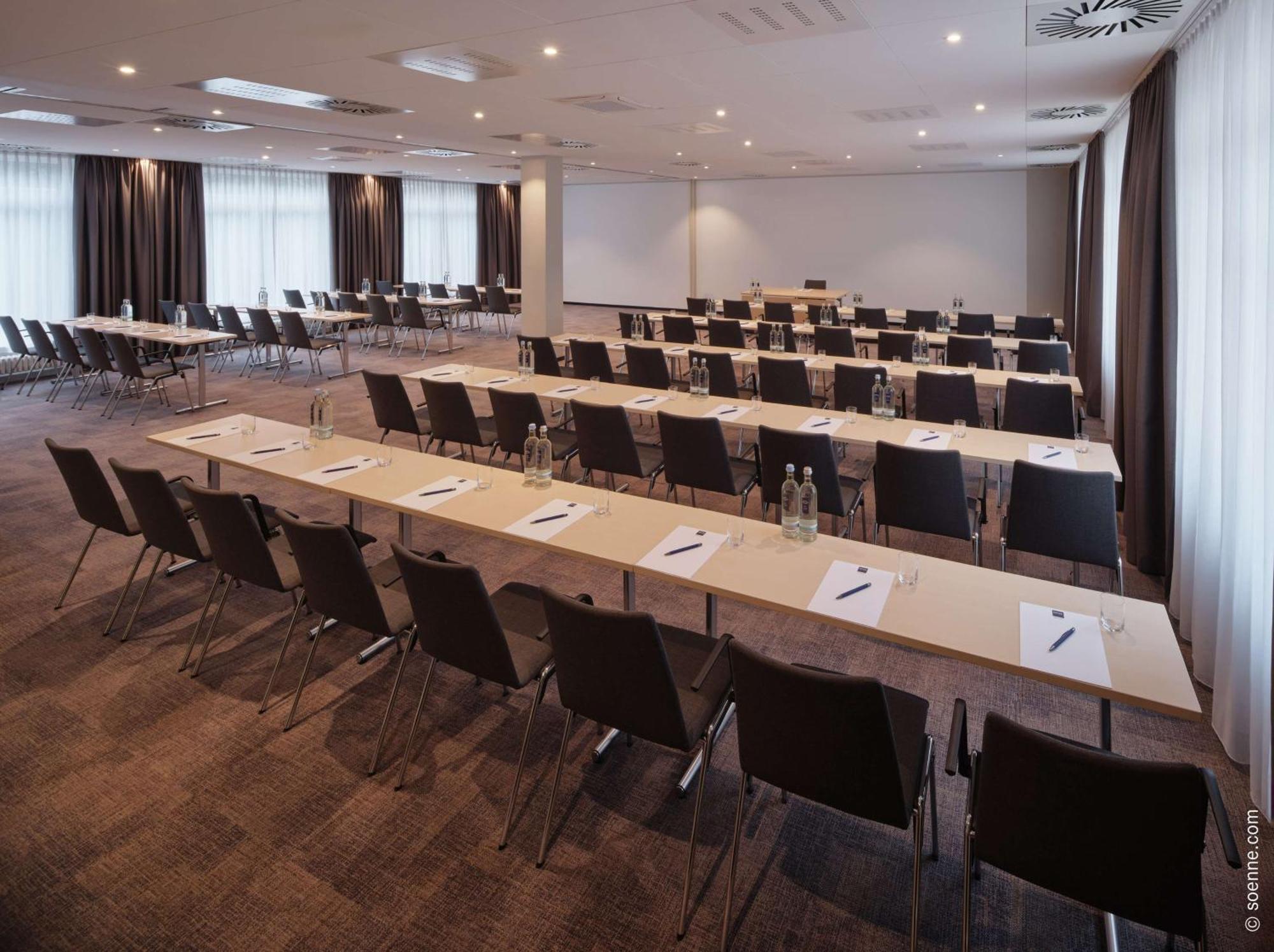Dorint Hotel Wuerzburg Bagian luar foto