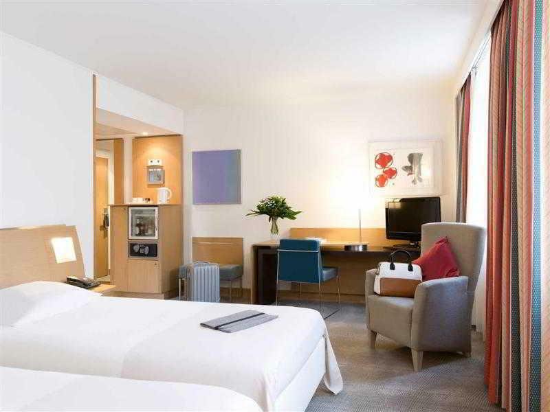 Dorint Hotel Wuerzburg Bagian luar foto